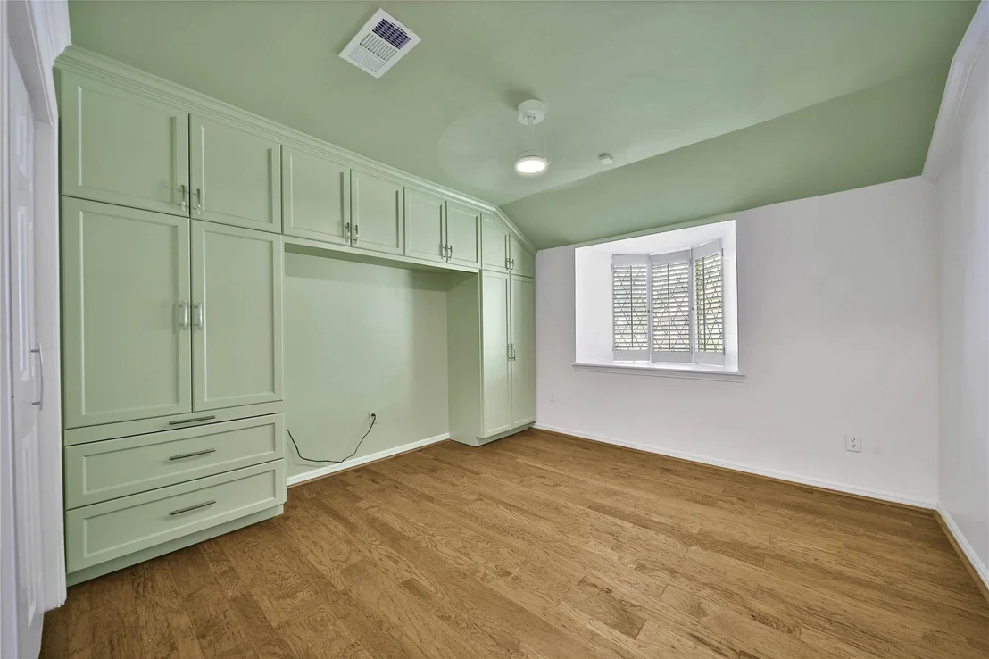 Photo of 1147 Thornton Road