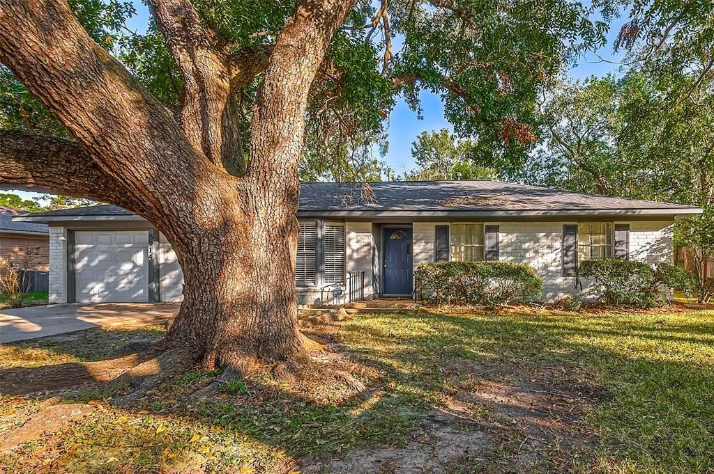 Photo of 5914 Dawnridge Drive