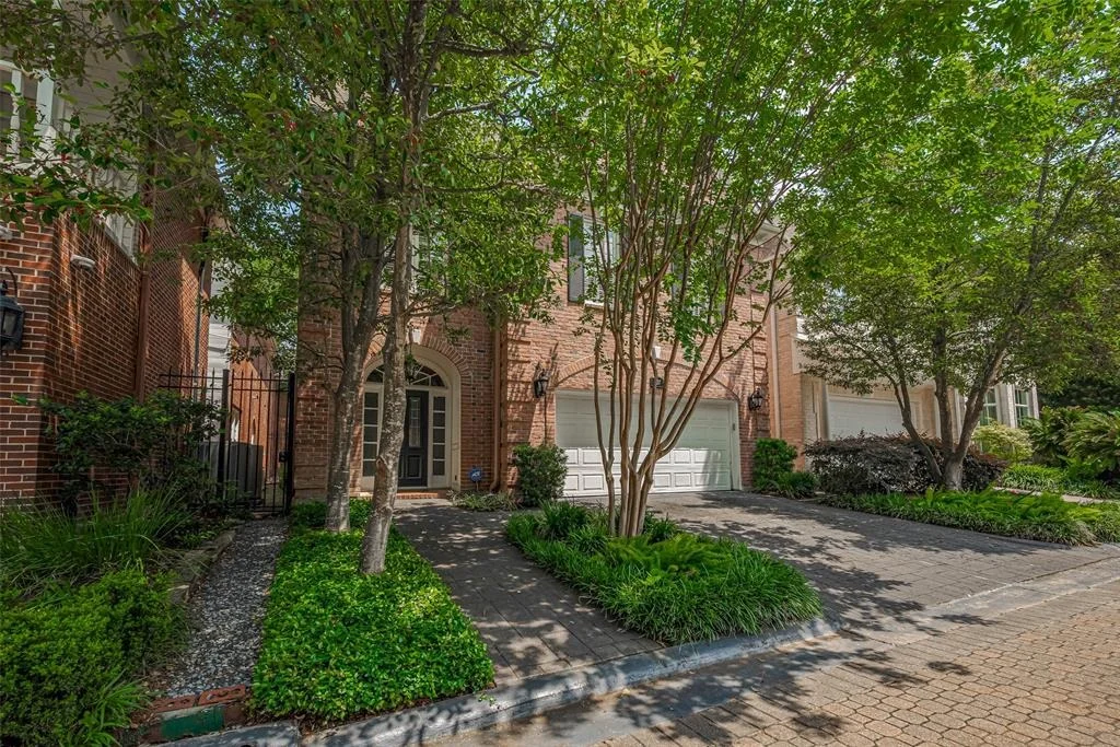 Photo of 237 Sugarberry Circle