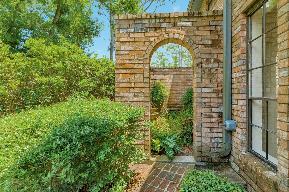 Photo of 110 Sequoia