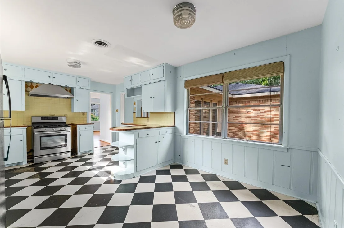 Photo of 3123 Broadmead Drive