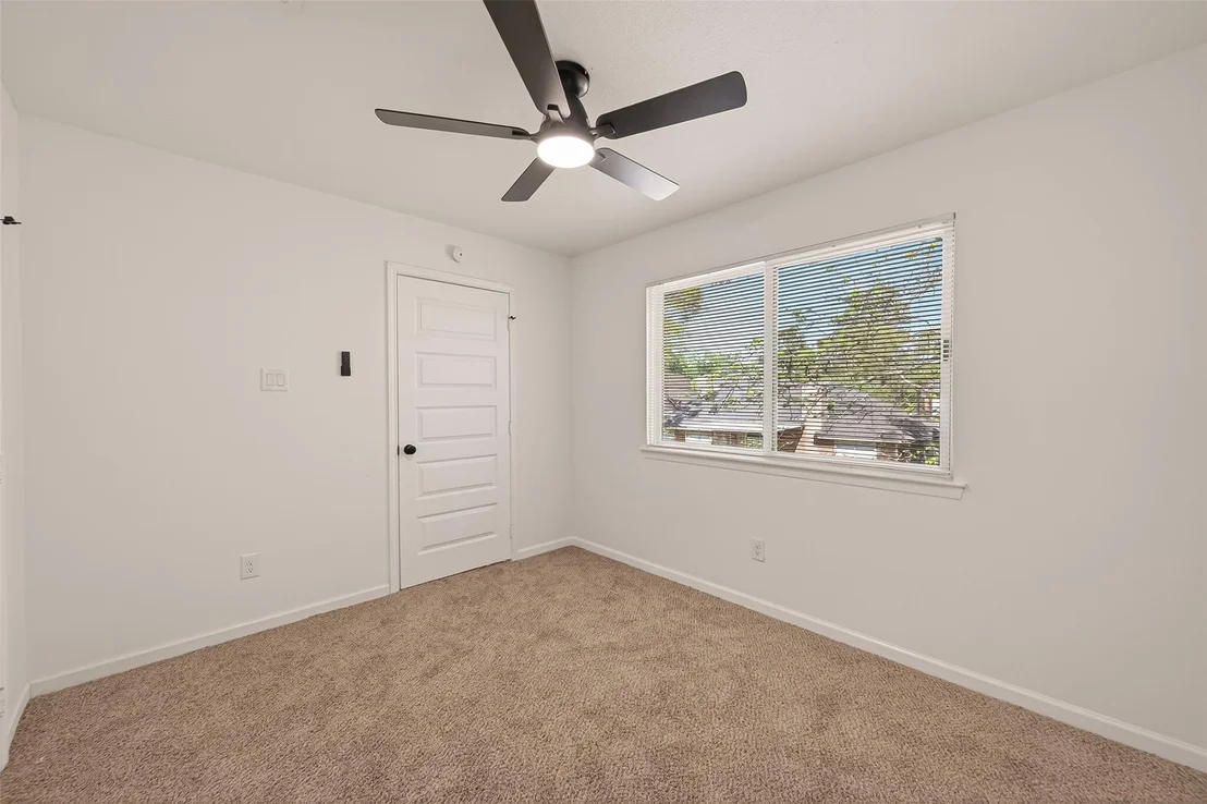 Photo of 2915 Whispering Springs Dr
