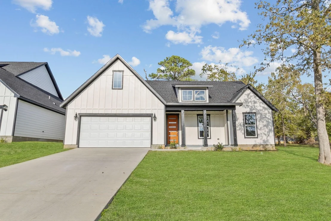 Photo of 419 Echo Lane