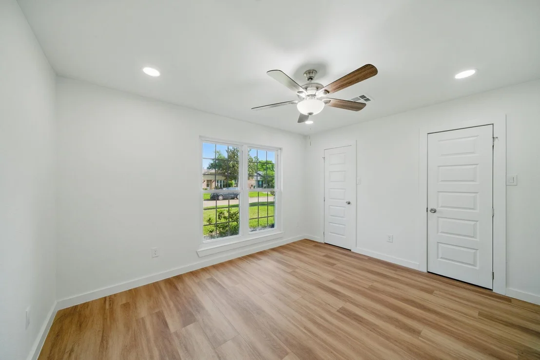 Photo of 9711 Derrik Drive