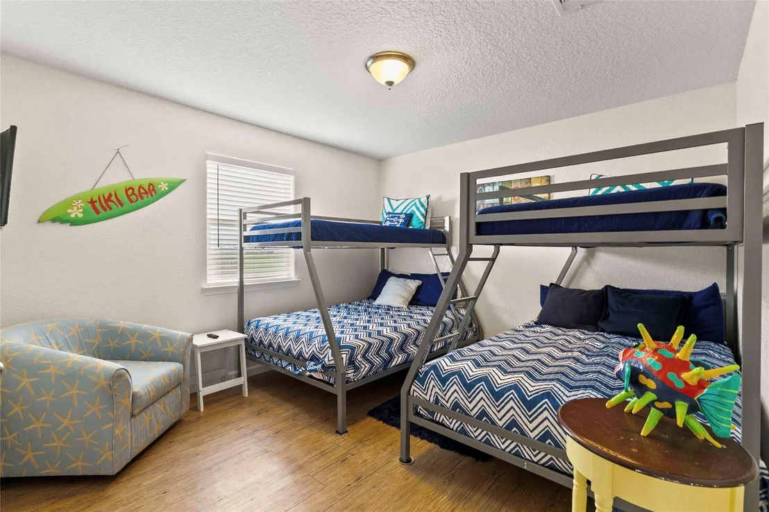 Photo of 757 Bluewater Highway