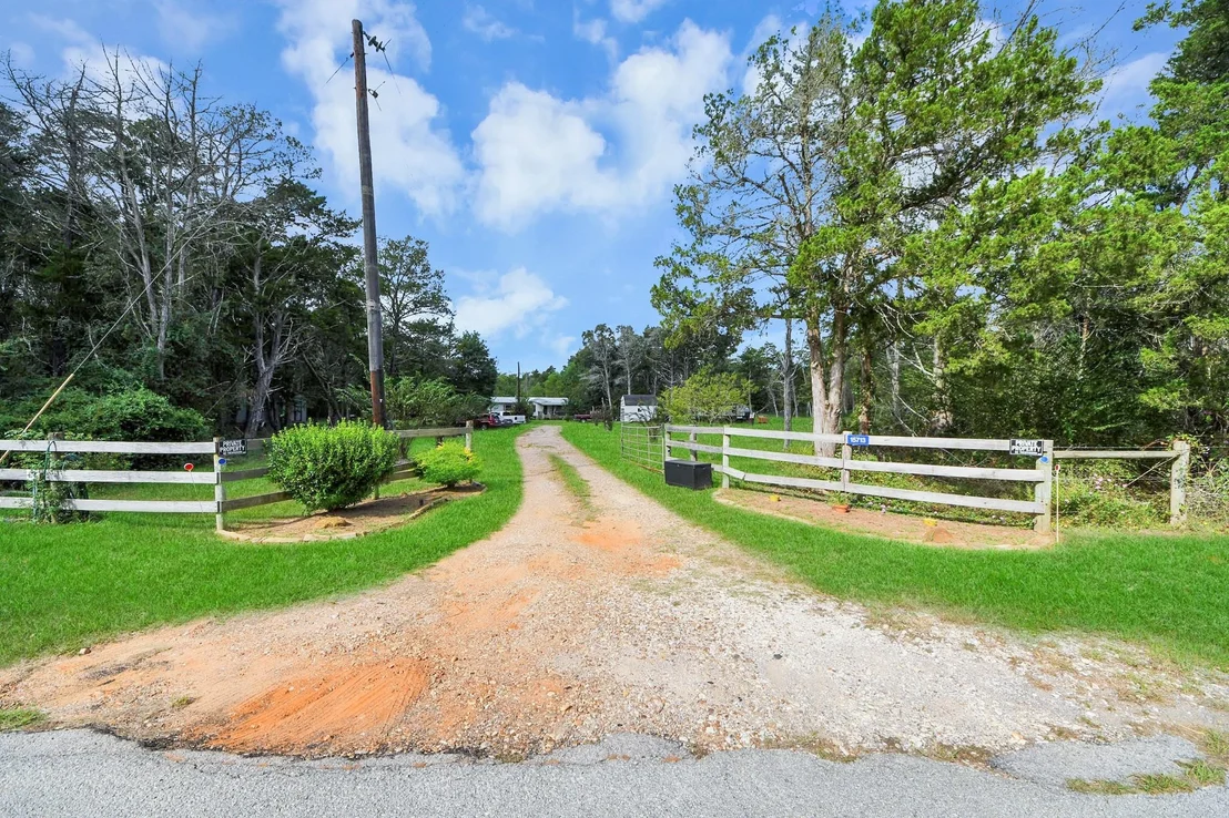Photo of 15713 Hinkel Road