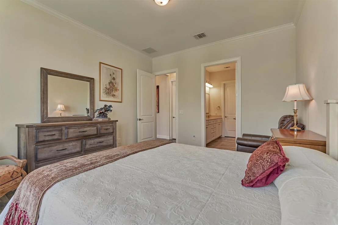 Photo of 132 Chestnut Bay