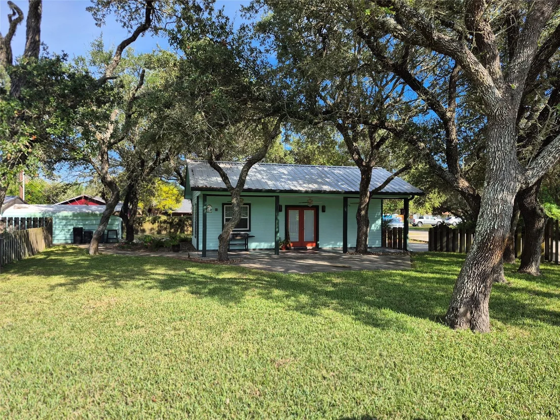 Photo of 924 Ibis Drive