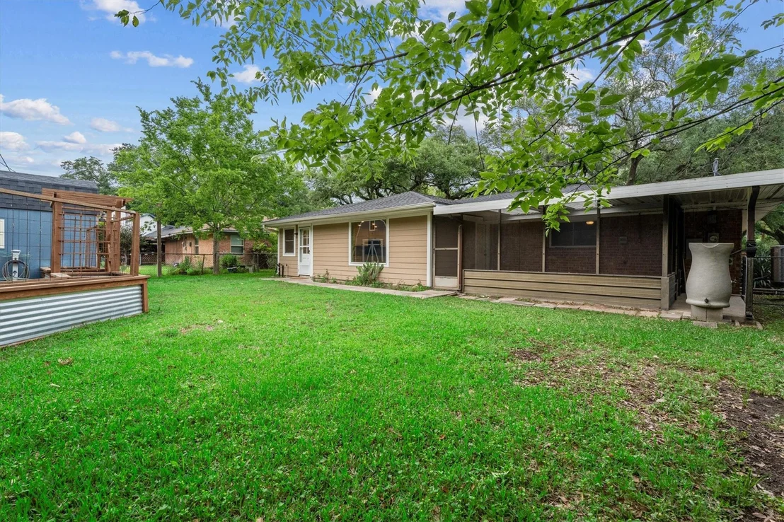 Photo of 703 Barbara Street