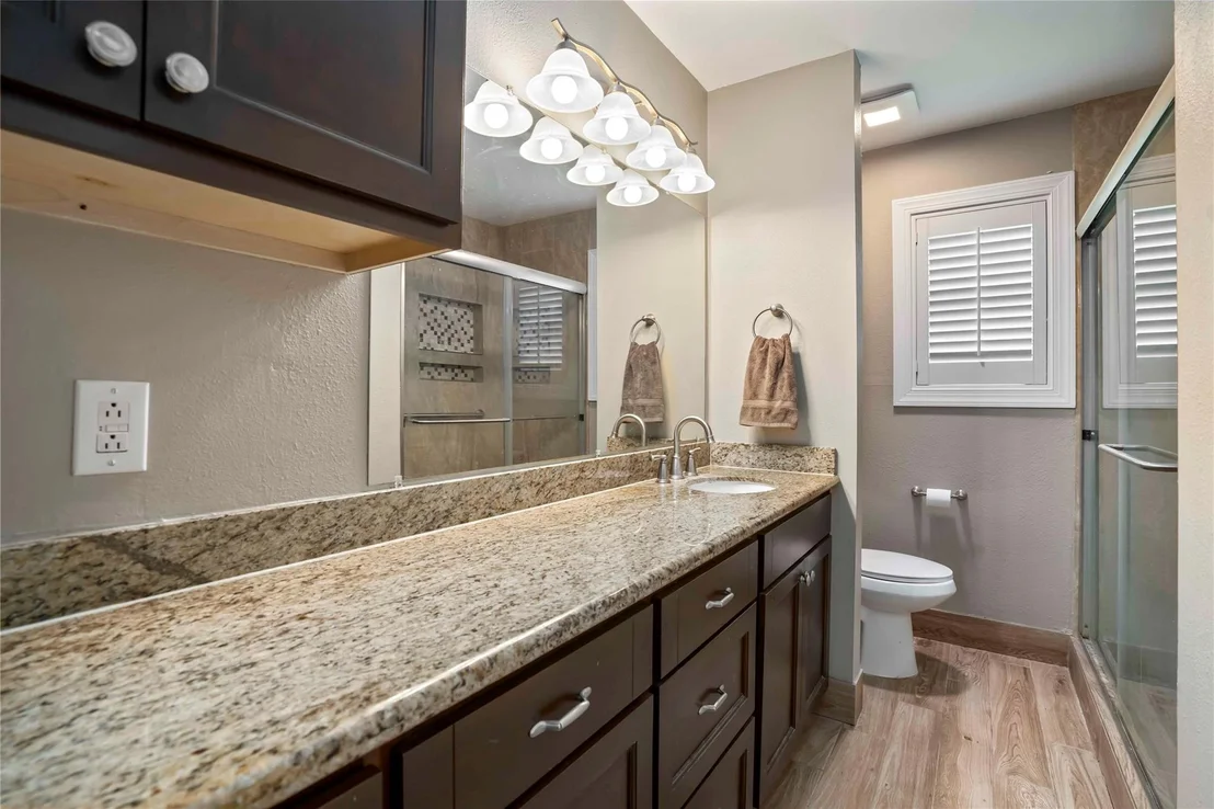 Photo of 13202 Vernon Road