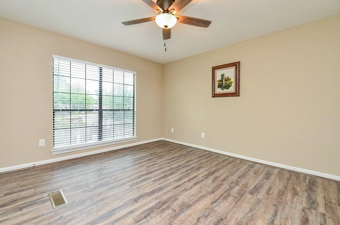 Photo of 19910 Moonriver Drive