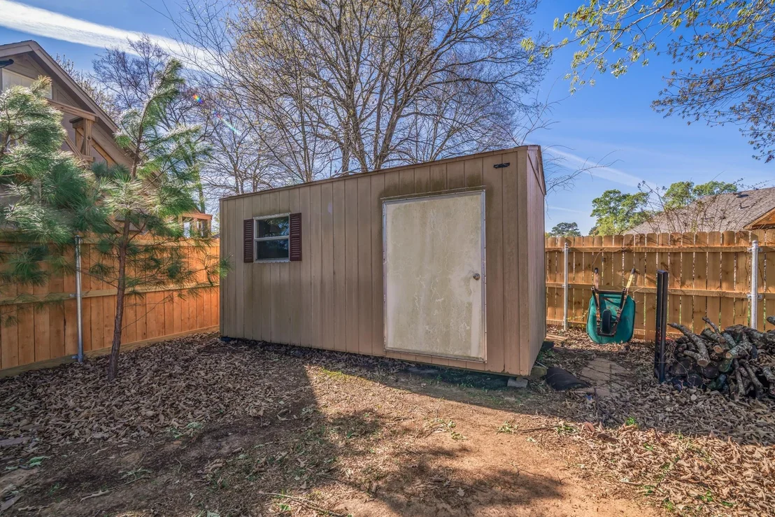 Photo of 104 Glen Rose Trail