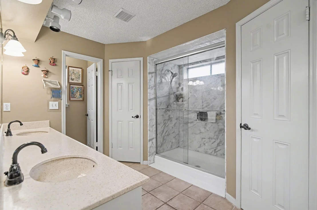 Photo of 2903 Fontana Drive