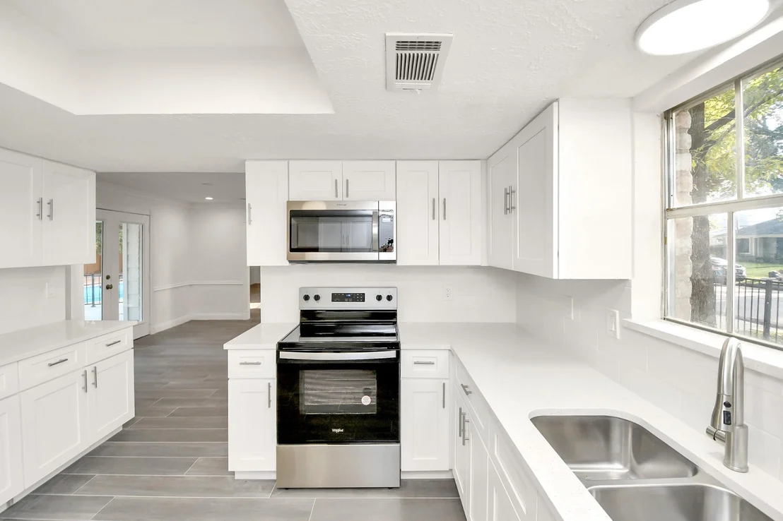 Photo of 3919 Fernglade Drive