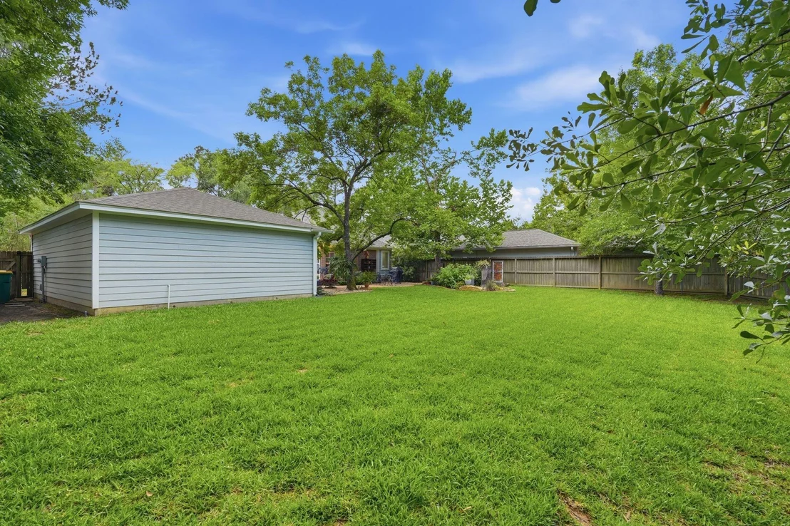 Photo of 103 Quiet Oak Circle