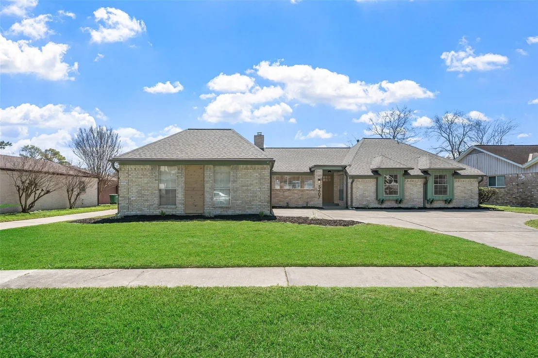 Photo of 5607 Arncliffe Drive