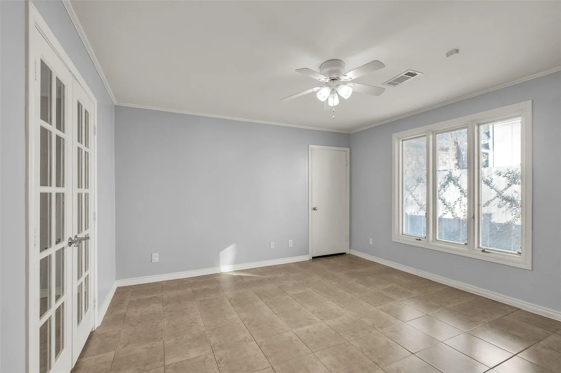 Photo of 3932 Marquette Street