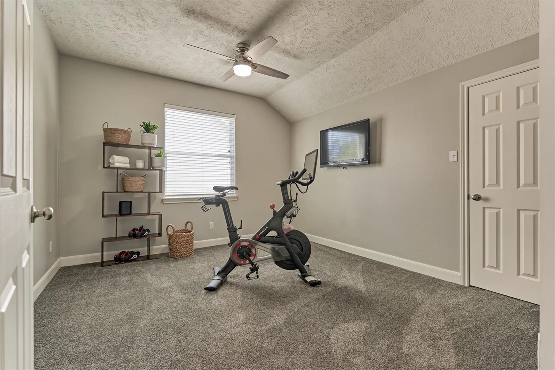 Photo of 170 N Hazelcrest Circle
