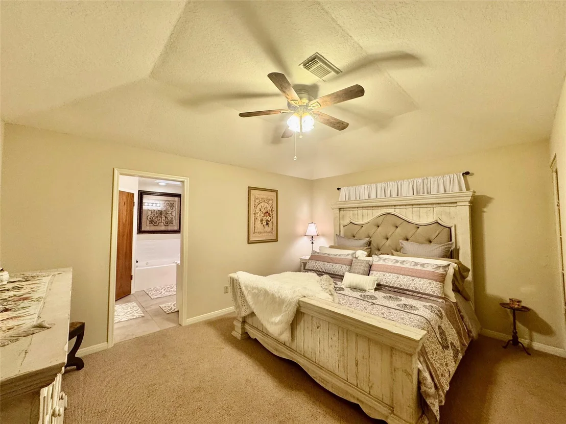 Photo of 125 Clear Springs