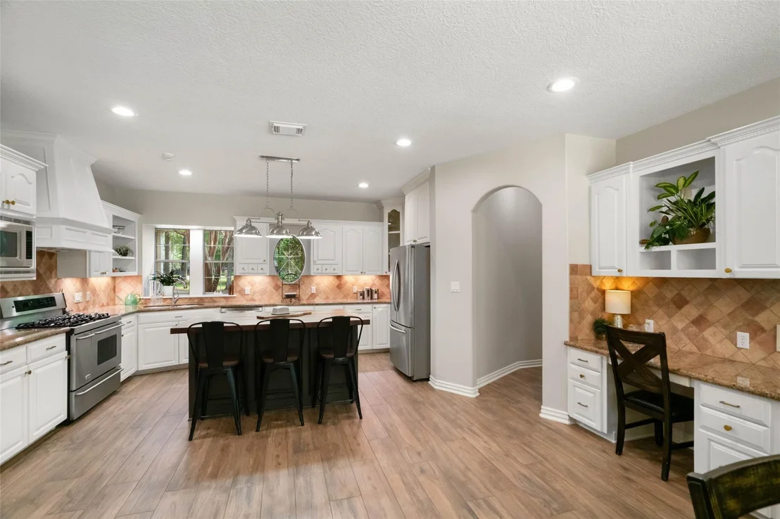 Photo of 910 Commons Vista Drive