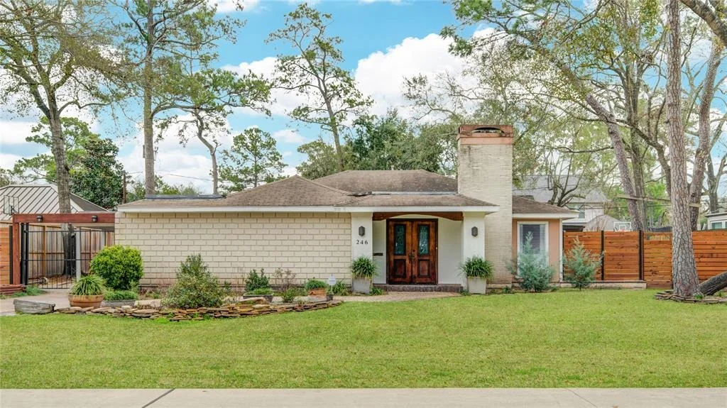 Photo of 246 Warrenton Drive