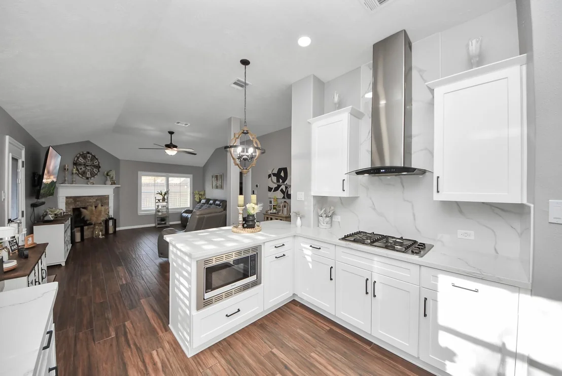 Photo of 6115 Pine Lakes Drive