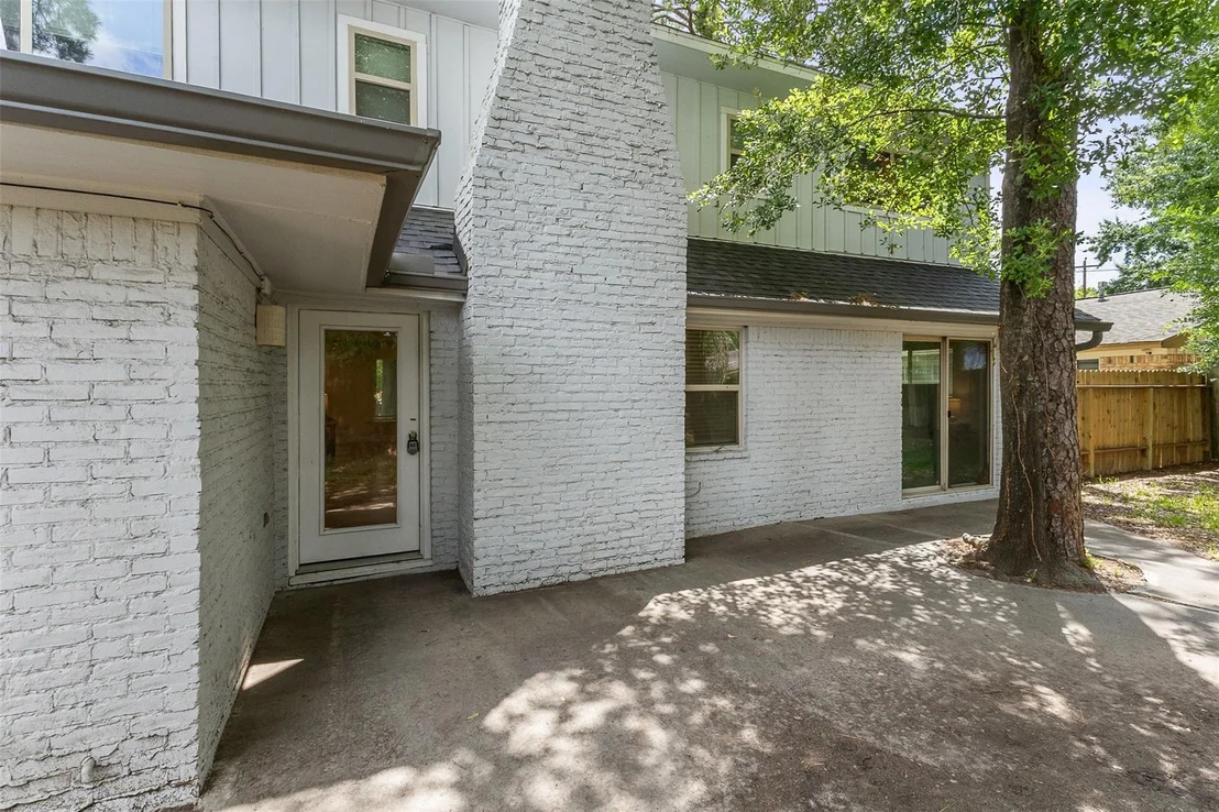 Photo of 10067 Briarwild Lane