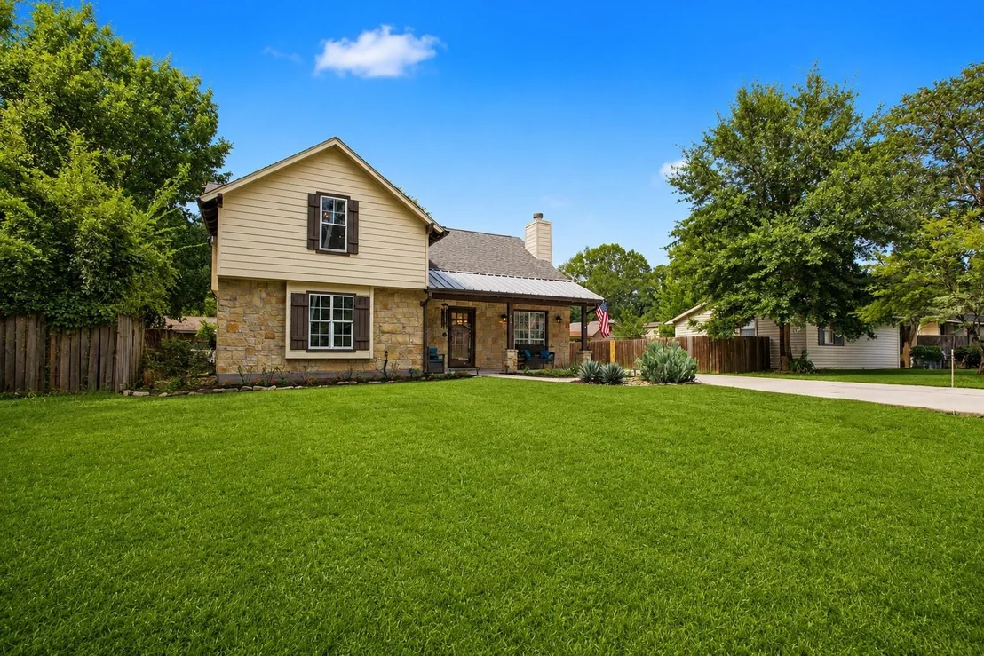 Photo of 312 Springwood Drive