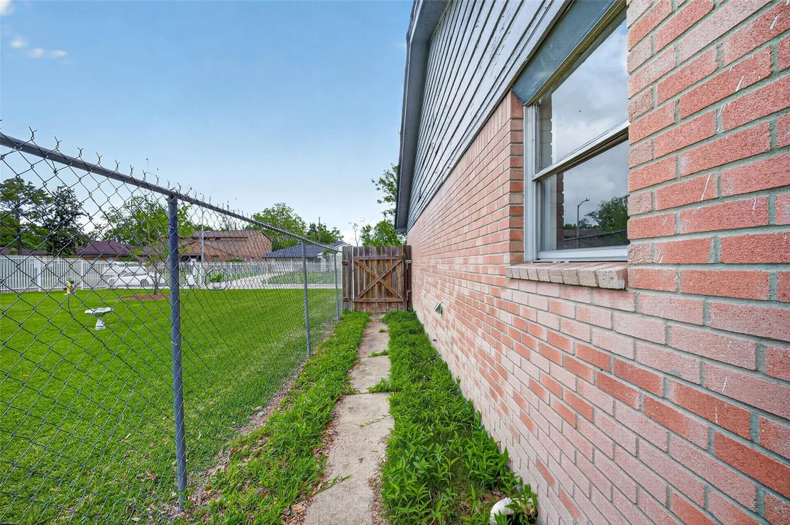 Photo of 3918 Tavenor Lane