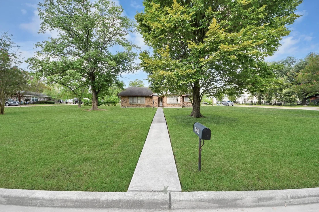 Photo of 4619 Frontier Drive