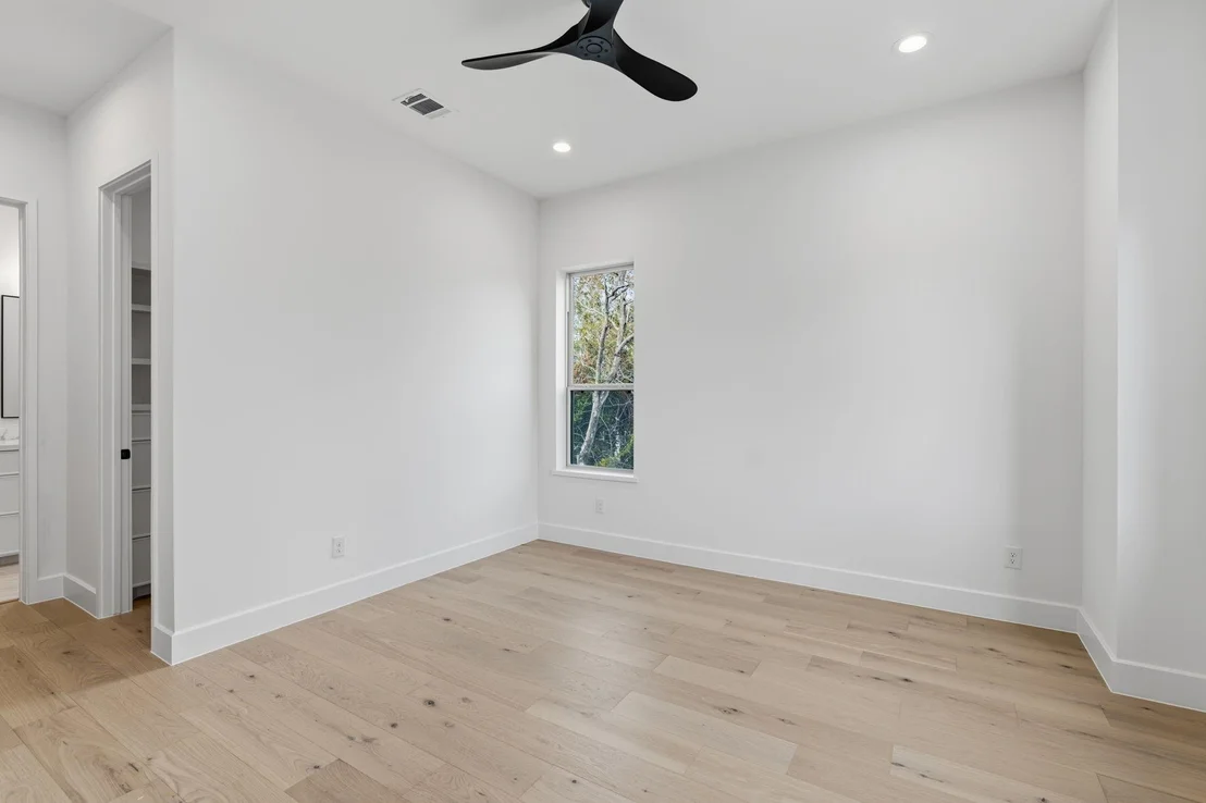 Photo of 1933 Ridgemore Drive
