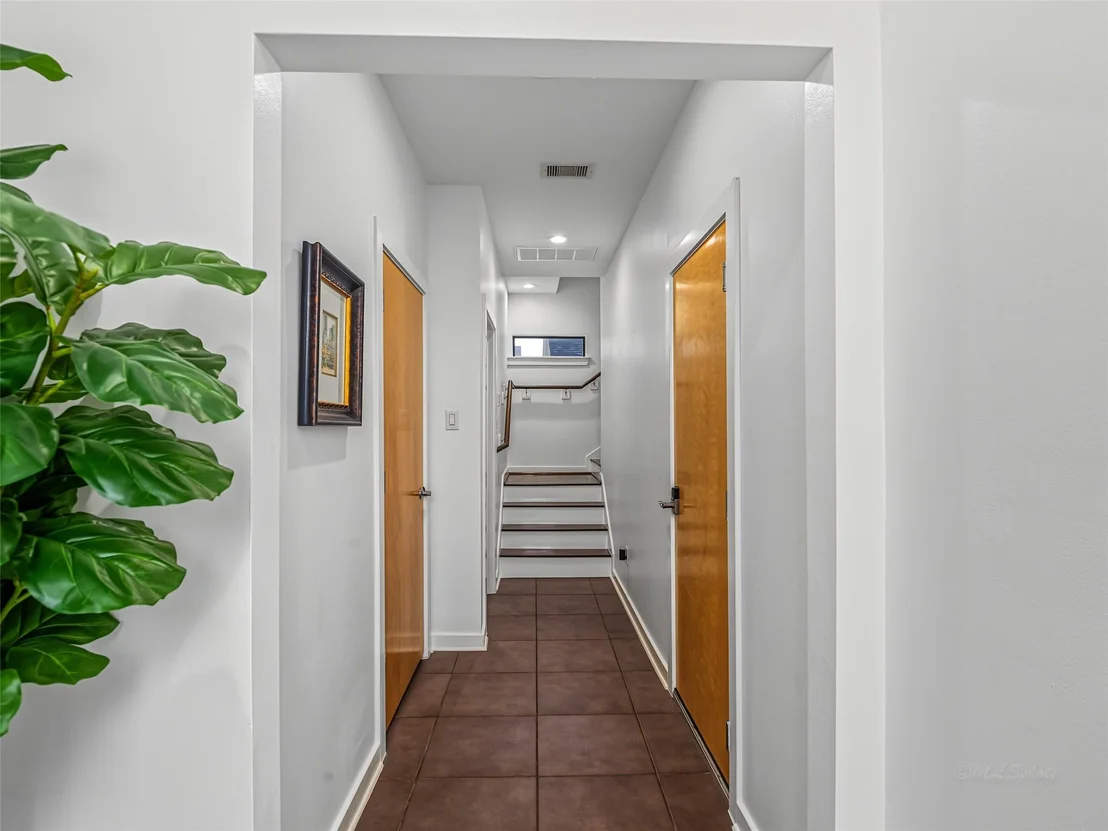 Photo of 1045 Voight Street
