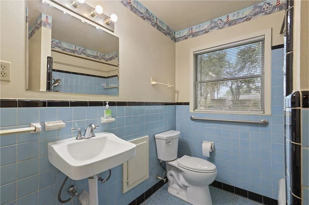 Photo of 2706 John Street