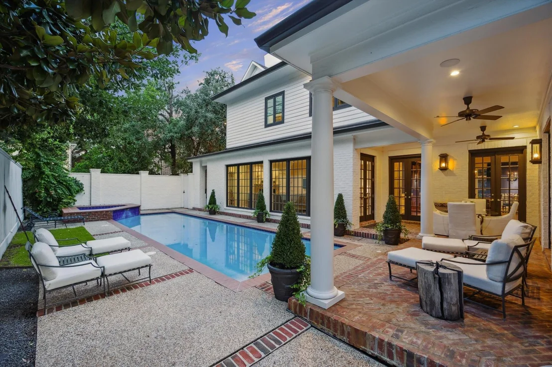 Photo of 2249 Pelham Drive
