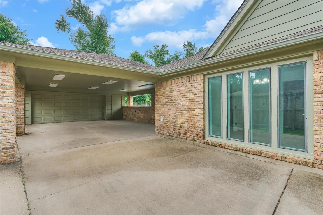 Photo of 19426 Whitewood Drive