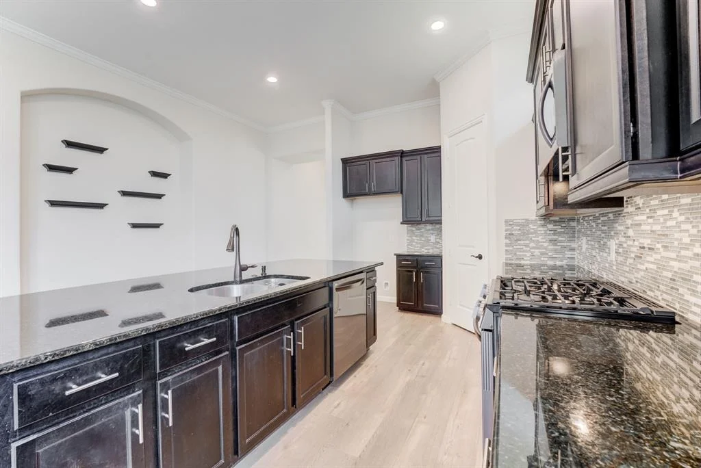 Photo of 21930 Avalon Queen Drive