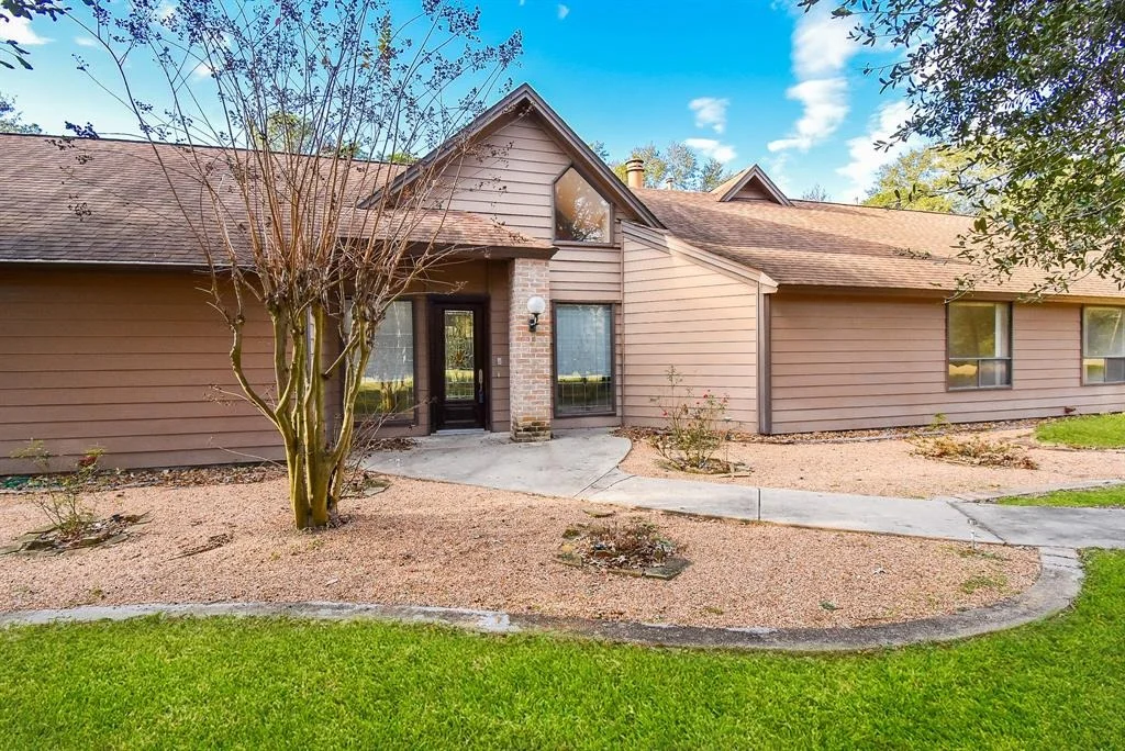Photo of 13330 Woodside Lane