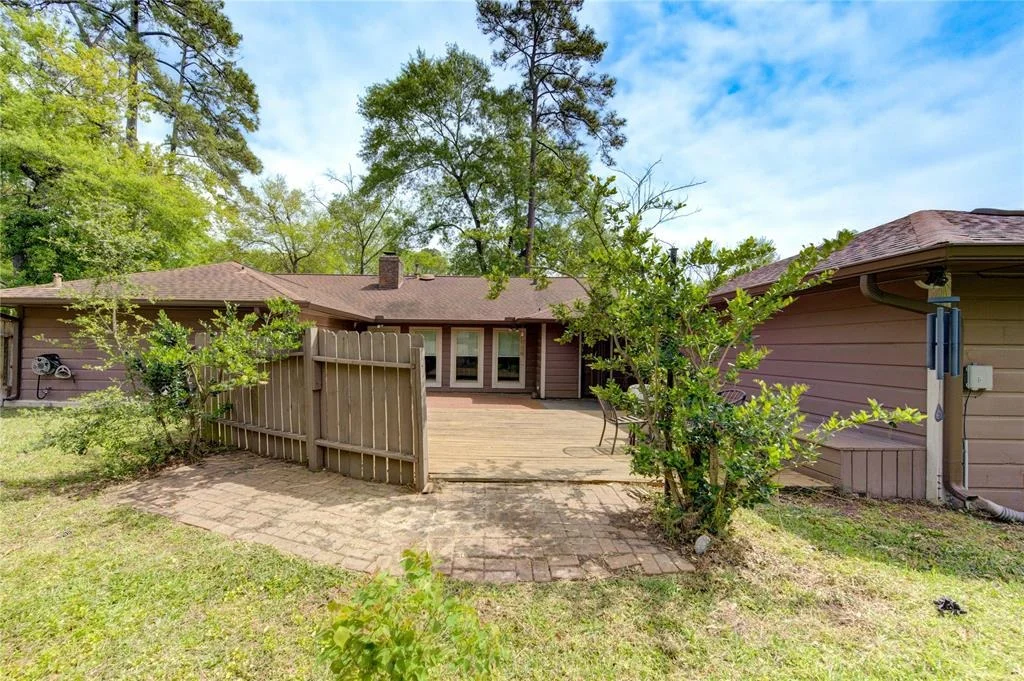 Photo of 26003 Woodglen Drive