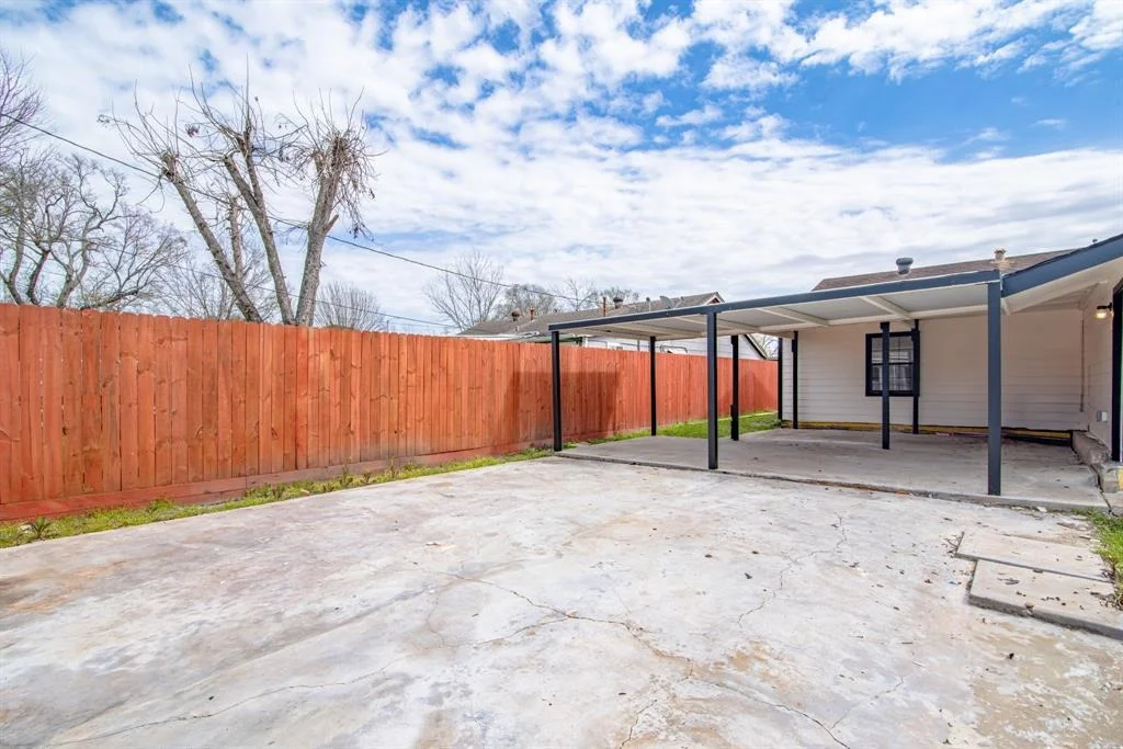 Photo of 2411 Camille Street