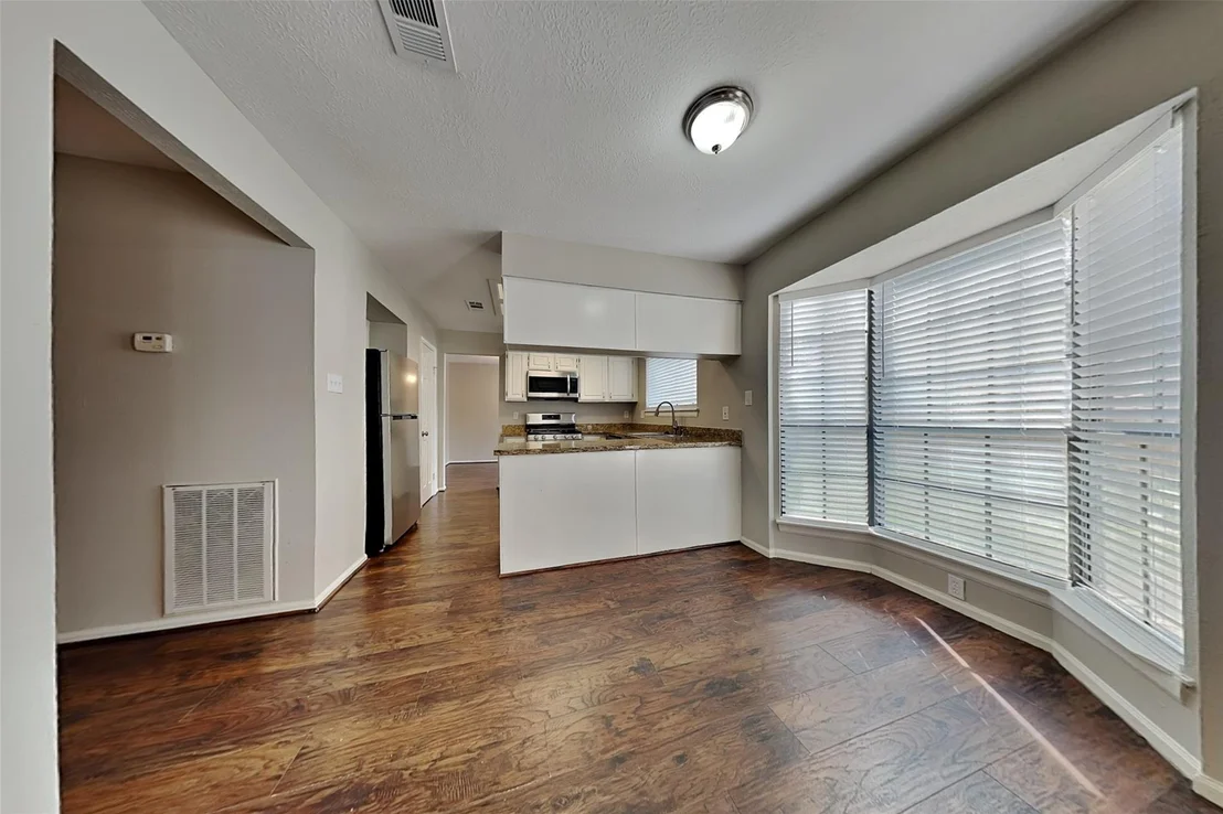 Photo of 134 E Pathfinders Circle