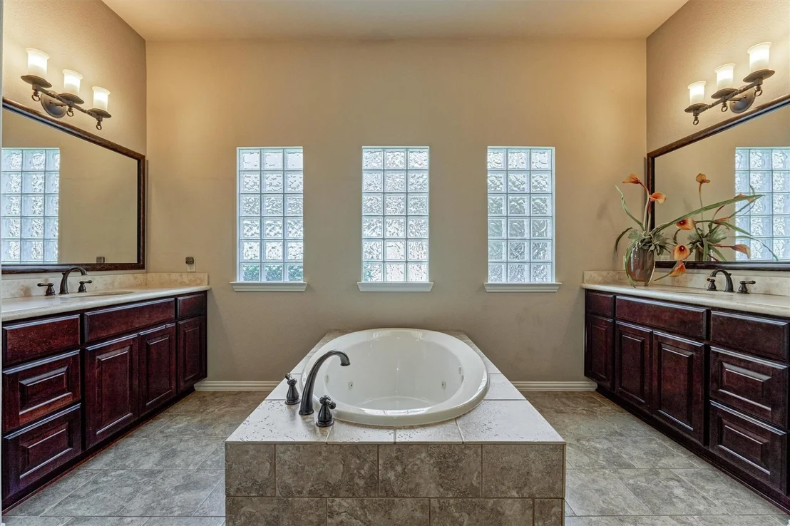 Photo of 82 E Crystal Canyon Circle