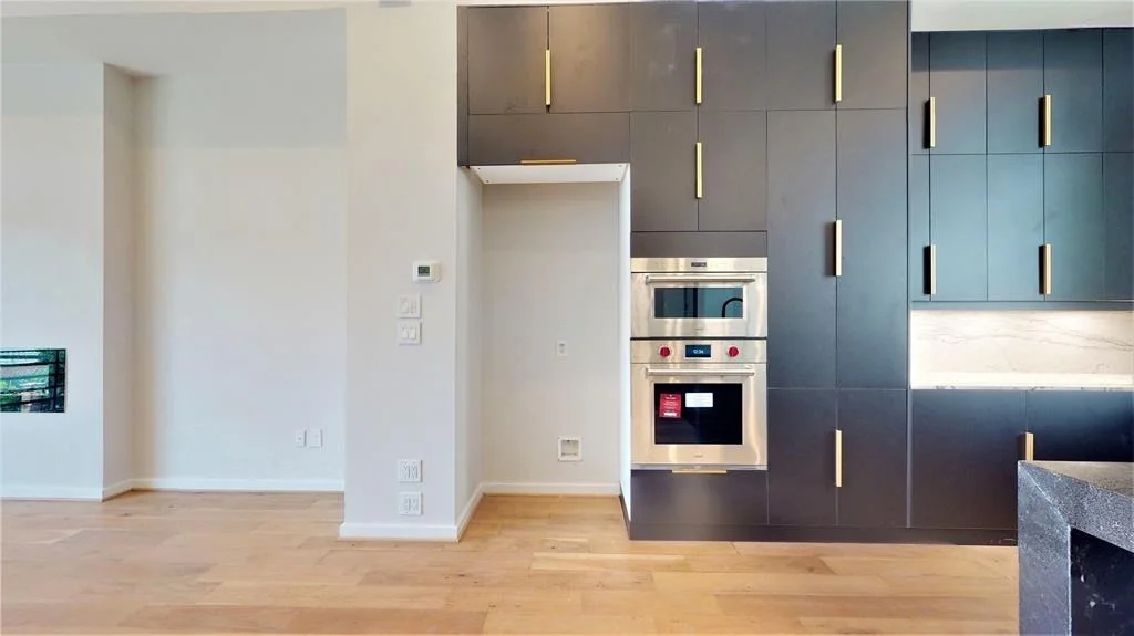 Photo of 531 Memorial Heights Drive