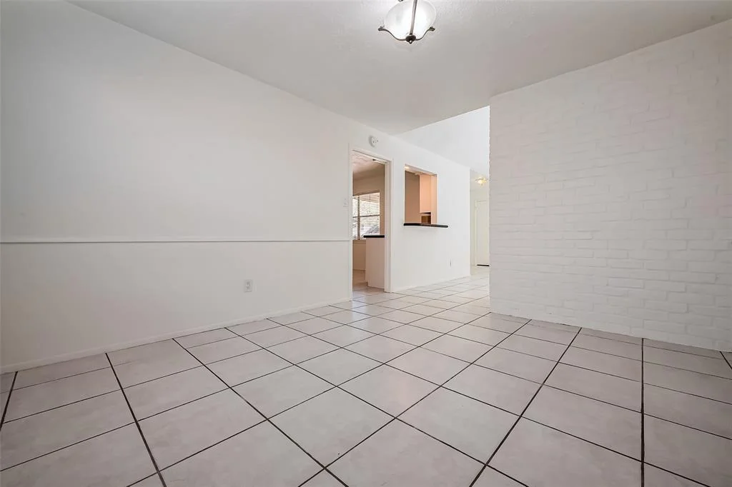 Photo of 1006 Oxborough Drive