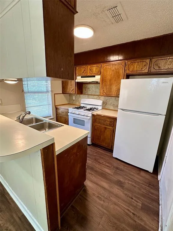 Photo of 1202 Grandon Drive
