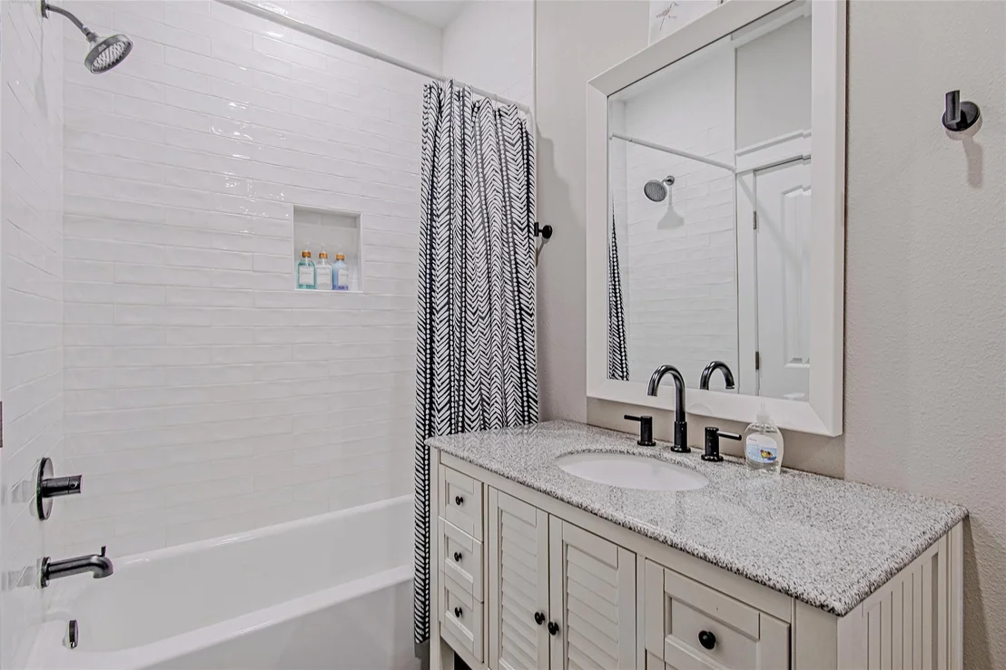 Photo of 1079 Cedar Lane