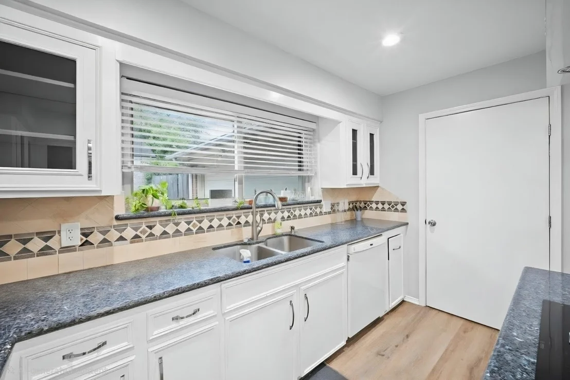 Photo of 6114 Rollingbrook Drive