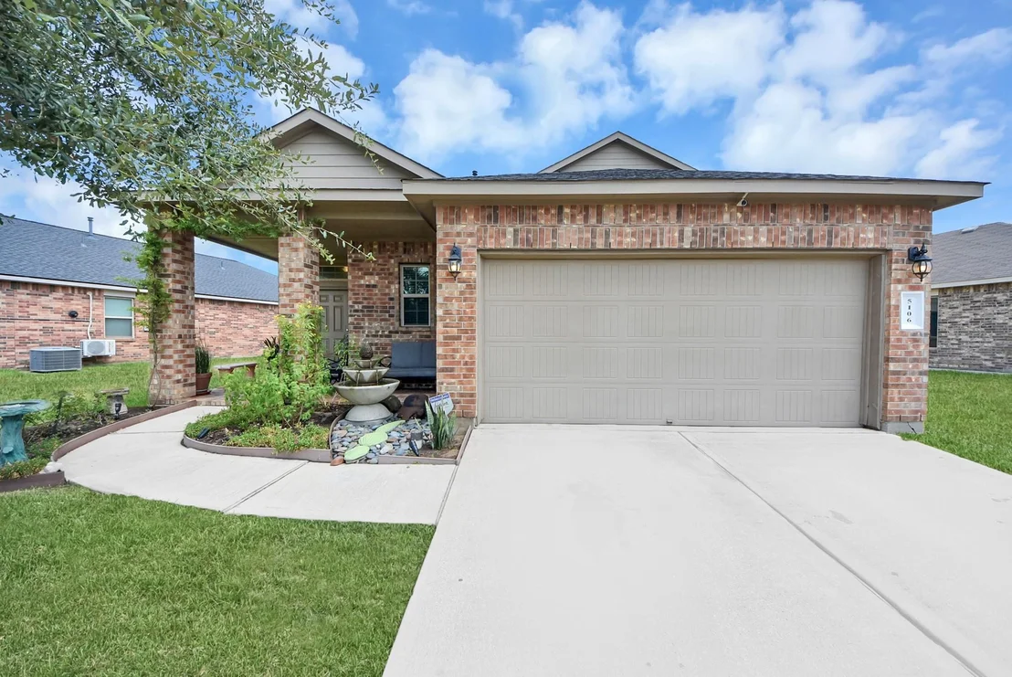 Photo of 5106 Royal Jasmine Place