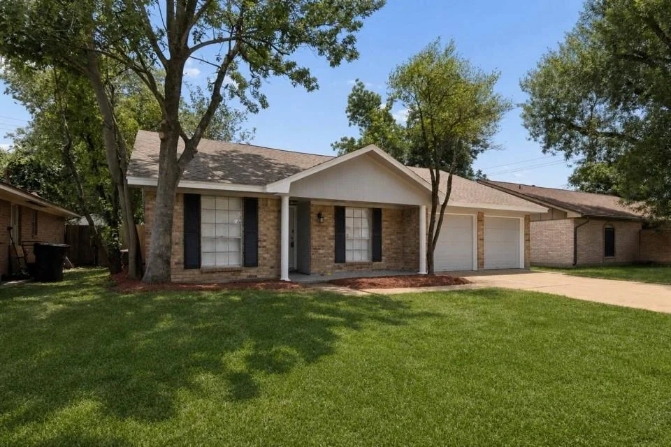 Photo of 7403 Strawbridge Lane