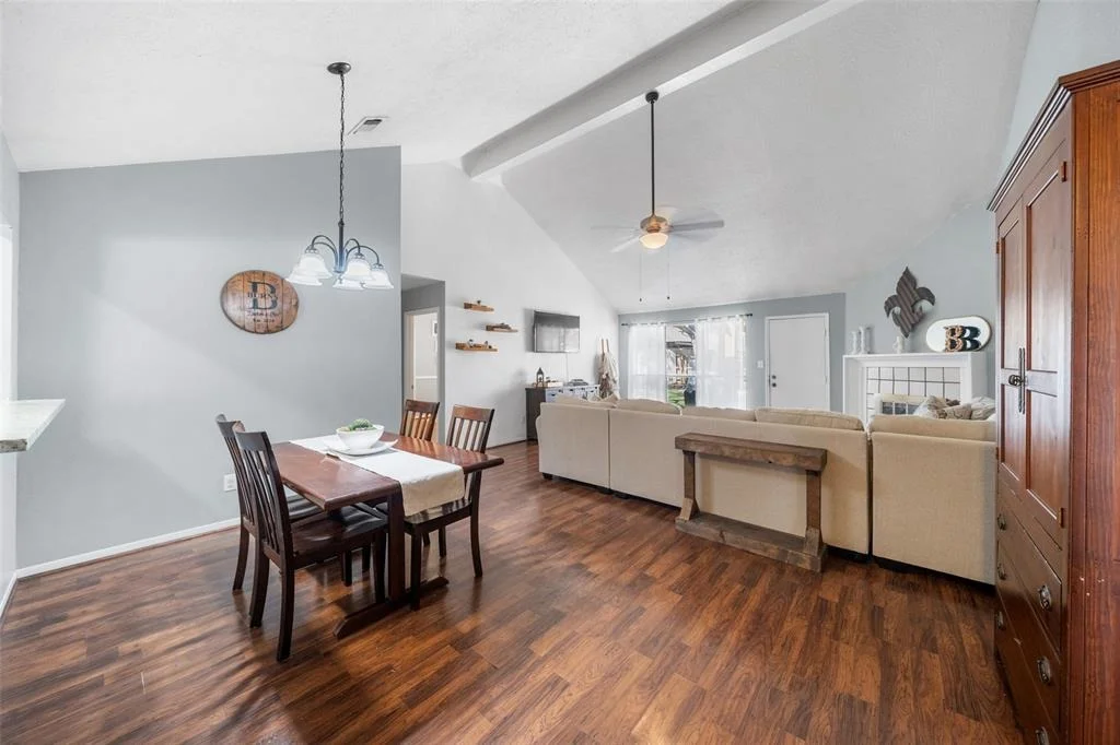 Photo of 5202 Rivertree Lane