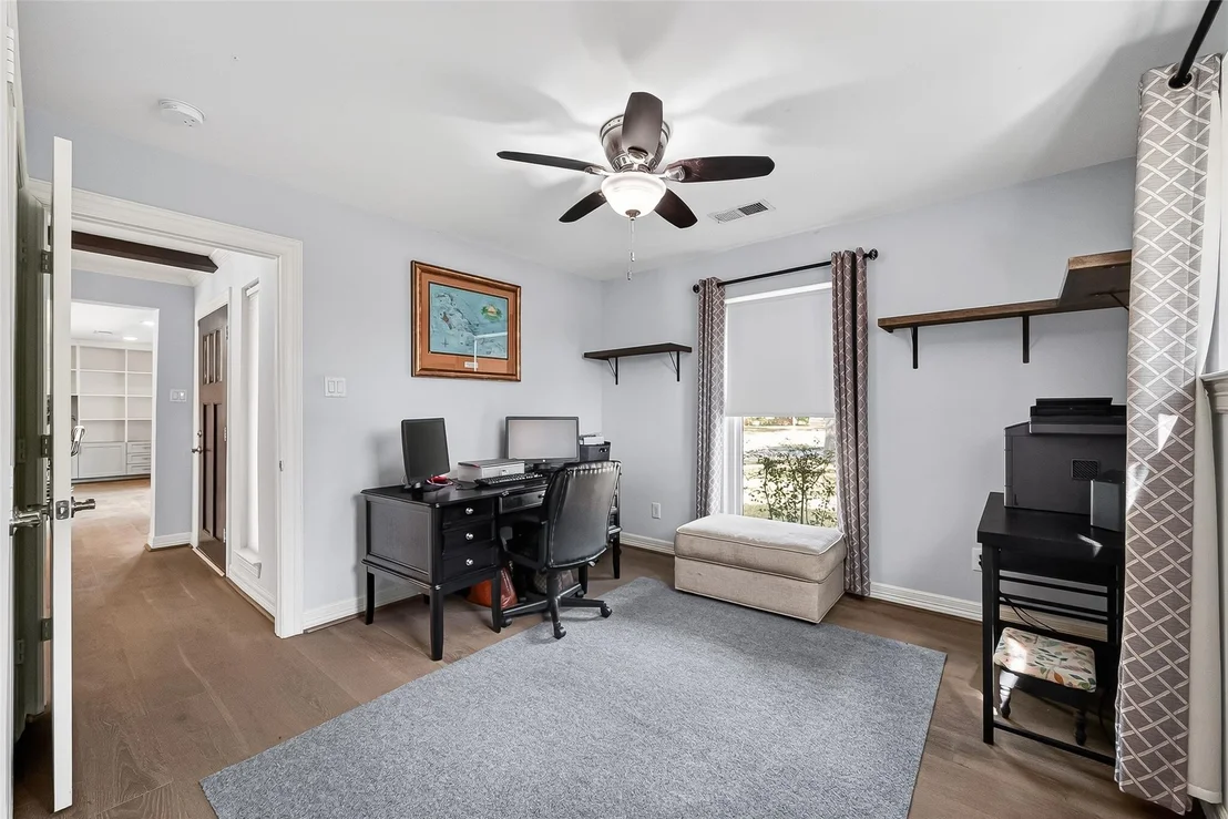 Photo of 5907 Beaudry Drive